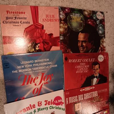 LARGE LIGHTED CHRISTMAS WREATH AND CHRISTMAS MUSIC ON VINYL RECORDS