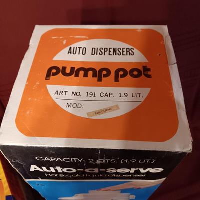 1 1/2 QUART SIP MASTER CROCK POT AND AN AUTO-A-SERVE PUMP POT FOR HOT OR COLD BEVERAGES