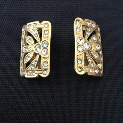 Vintage Gold tone clip on earrings