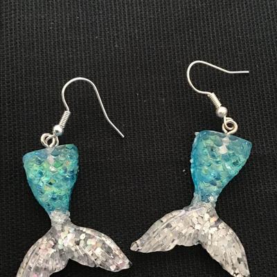 Cute acrylic, Fish tail earings