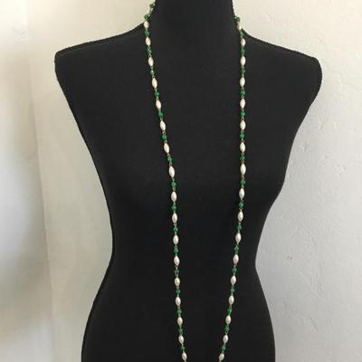 Vintage Hong Kong, flapper beaded necklace