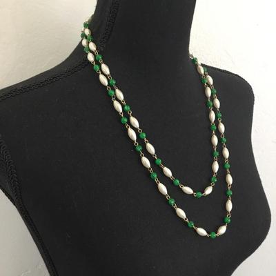 Vintage Hong Kong, flapper beaded necklace