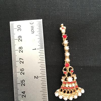 Vintage faux Pearl and rhinestone pin