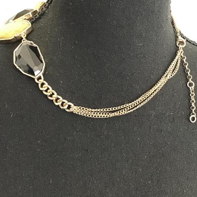 Pretty gold tone, fashion necklace