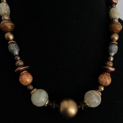 Nice faux beaded necklace