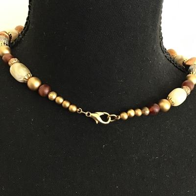 Nice faux beaded necklace