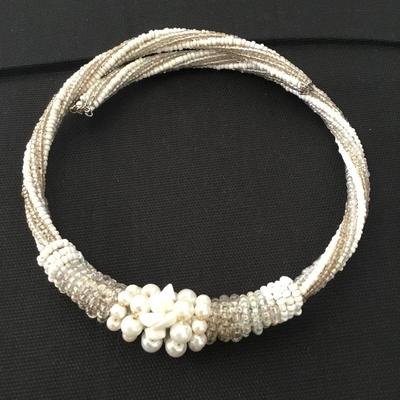 Pretty vintage glass, beaded faux, pearl choker/collar necklace