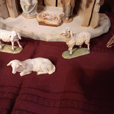 A WONDERFUL NATIVITY SCENE WITH WOODEN HAND CARVED ANRI & KARL KUOLT FIGURES