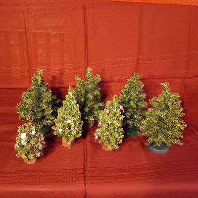 REALISTIC CHRISTMAS VILLAGE TREES