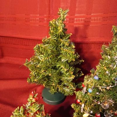 REALISTIC CHRISTMAS VILLAGE TREES