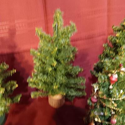 REALISTIC CHRISTMAS VILLAGE TREES