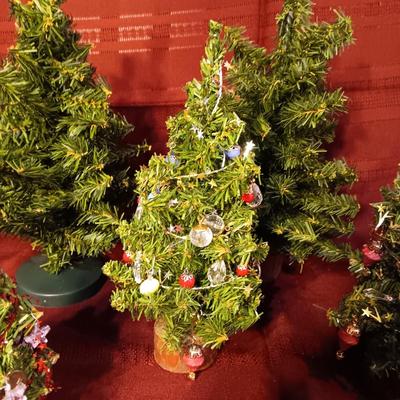 REALISTIC CHRISTMAS VILLAGE TREES