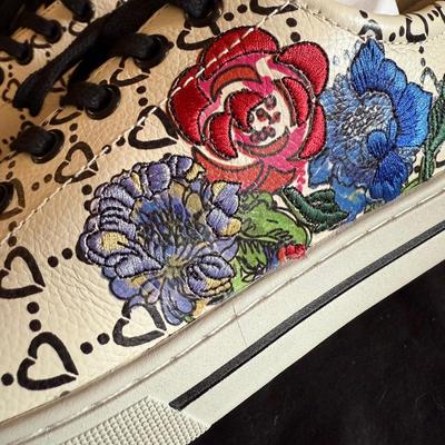 Ed Hardy & Brighton Sneakers Size 7 (GB1-BM)