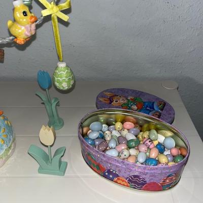 Easter tree w/ornaments and eggs