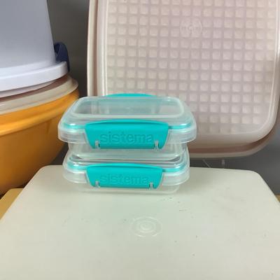 K8050 Assorted Food Containers Lot