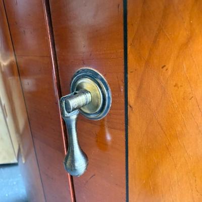 611 Dolphin Handled Faucet with Demilune Sink Base