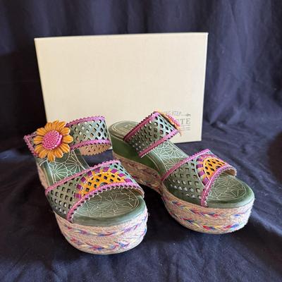 L’ Artiste Spring Step Healed Sandals size 6.5-8 (GB1-BM)