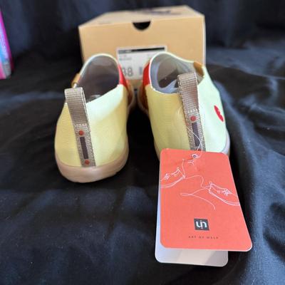 Mackenzie-Childs Rain Boots and Other Outdoor Footwear Size 7-8 (GB1-BM)