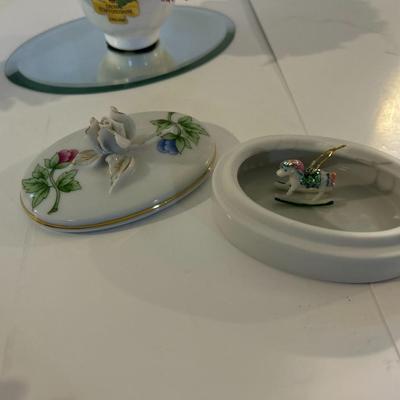 Porcelain Floral Decor