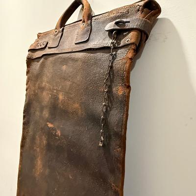 Antique Leather Mailbag (D-BM)