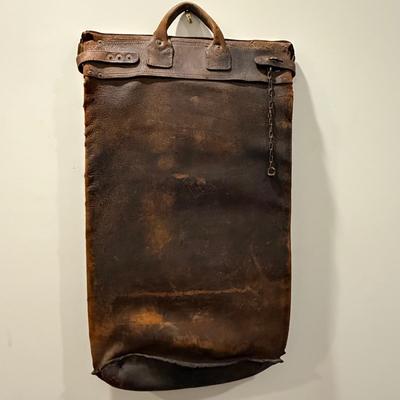 Antique Leather Mailbag (D-BM)