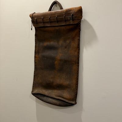 Antique Leather Mailbag (D-BM)