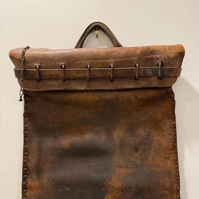 Antique Leather Mailbag (D-BM)