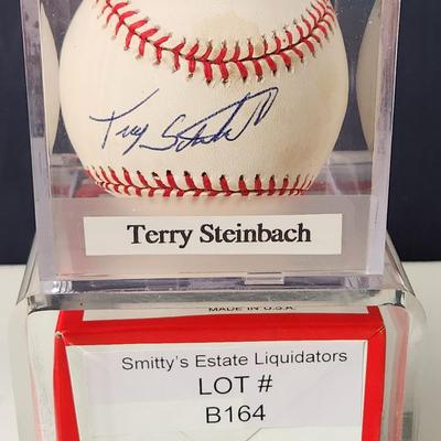 Terry Steinbach Twins OMLB Signed Autographed Baseball In Collectors Case