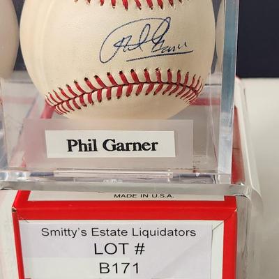 Phil Garner Brewers OMLB Signed Autographed Baseball In Collectors Case
