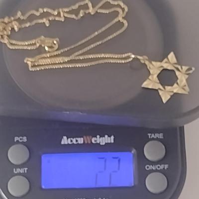 14 Karat Yellow Gold Star Pendant with Chain- Approx Total Weight 2.2 Grams (#19)