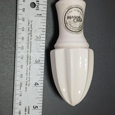 The original Mason Cash English ceramic handheld