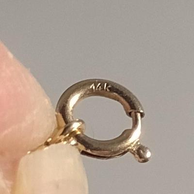 14 Karat Yellow Gold Star Pendant with Chain- Approx 3.6 Grams Total Weight (#22)