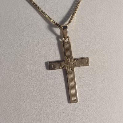 14 Karat Yellow Gold Cross Pendant with Chain- Approx 5.4 Grams Total Weight (#23)
