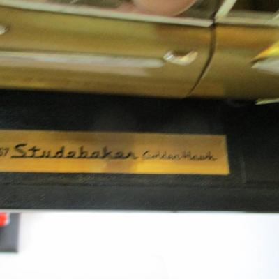 1970 Chevrolet Chevelle 88 & 1957 Studabakar Golden Hawk Model Cars