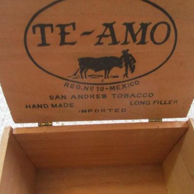 Vintage Wooden Cigar Boxes TE-AMO Joya de Nicaragu
