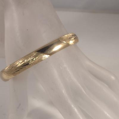 10 Karat Yellow Gold Bangle Bracelet- Approx Weight 7.1 Grams (#28)