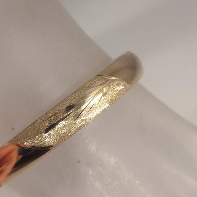10 Karat Yellow Gold Bangle Bracelet- Approx Weight 7.1 Grams (#28)