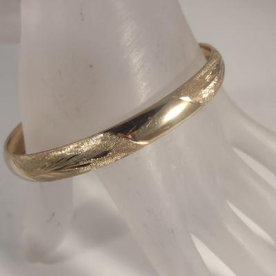 10 Karat Yellow Gold Bangle Bracelet- Approx Weight 7.1 Grams (#28)