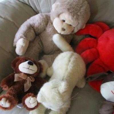 Assortment Of Plush Animals Choice 2