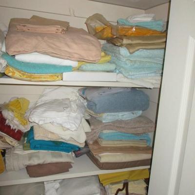 Closet Of Lines Towels & Sheets