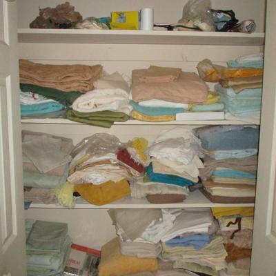 Closet Of Lines Towels & Sheets