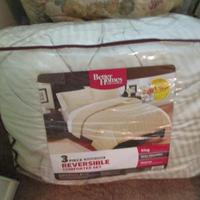 Comforters Lot 4