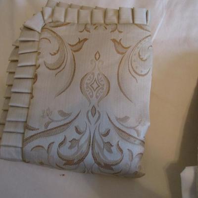 Some Handmade Table Cloths & Curtains Choice 2