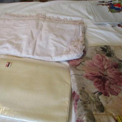 Some Handmade Table Cloths & Curtains Choice 2