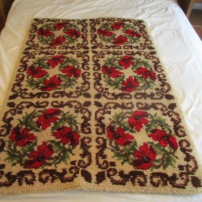 Approx 53 1/2" x 34 1/2" Runner