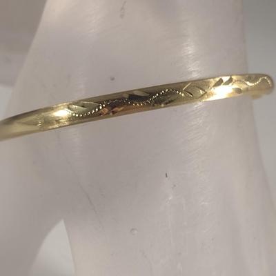 18 Karat Yellow Gold Bangle Bracelet- Approx Weight 7.5 Grams (#45)
