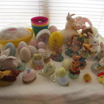 Assortment Of Easter Decor