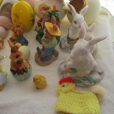 Assortment Of Easter Decor
