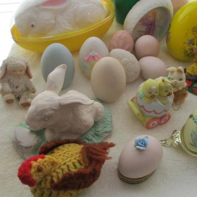 Assortment Of Easter Decor