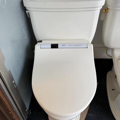 625 Toto White Porcelain Toilet w/Washjet S400